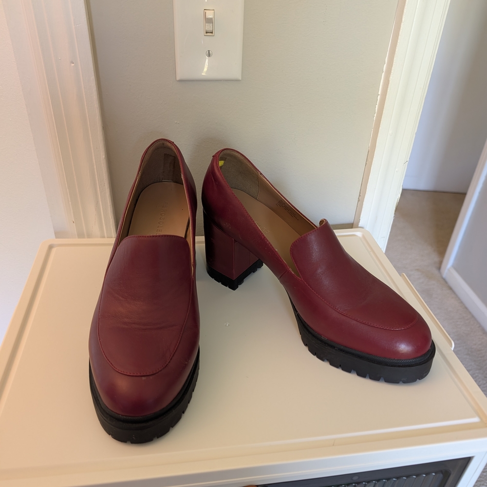 AEROSOLES Women's Deep Red Loafers